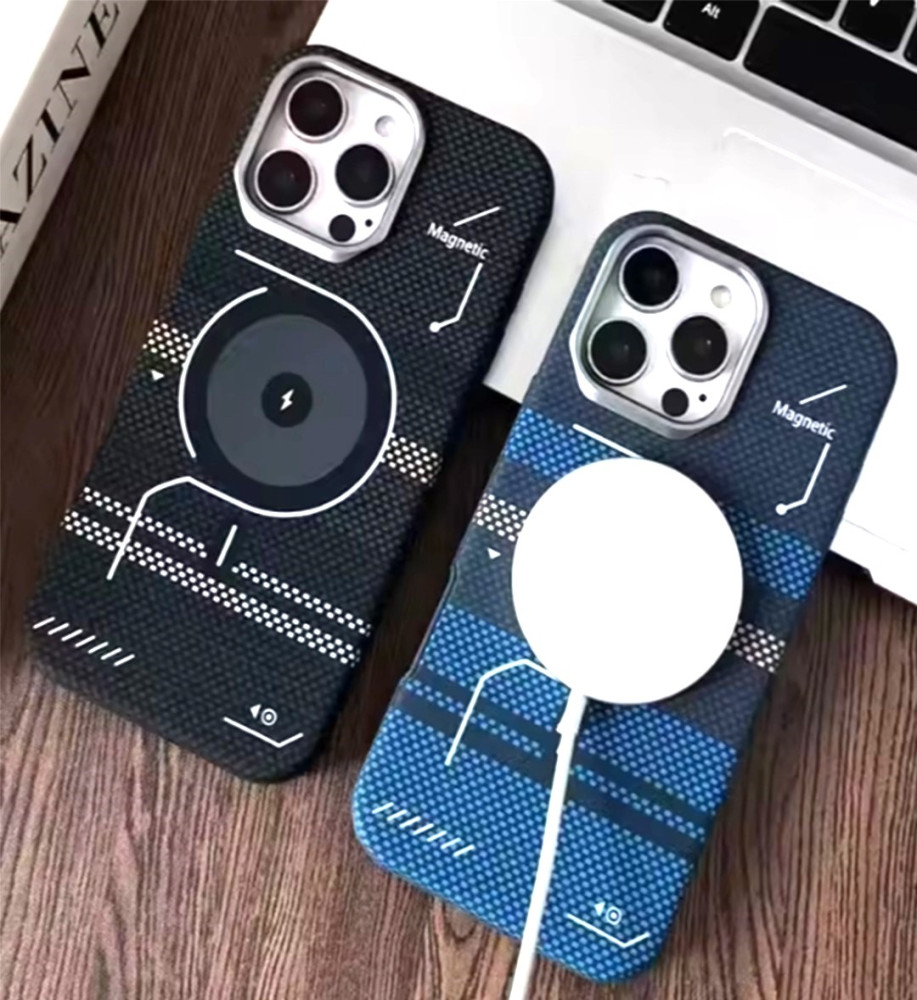  جراب فخامة من قطعتين (شفاف داخلي + غطاء كاربون فايبرخارجي مغناطيسي)، نحيف مقاوم للبصمات ويدعم ماج سيف متوافق مع ايفون 14 برو ماكس 