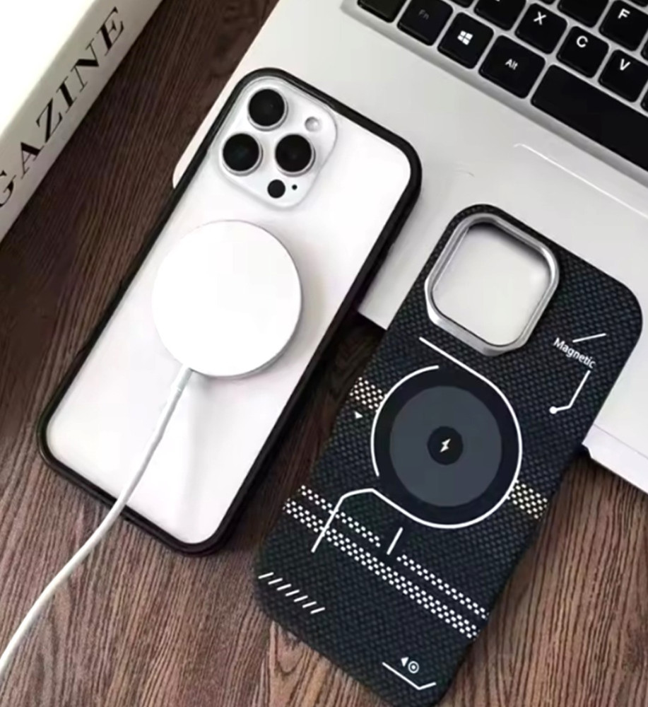  جراب فخامة من قطعتين (شفاف داخلي + غطاء كاربون فايبرخارجي مغناطيسي)، نحيف مقاوم للبصمات ويدعم ماج سيف متوافق مع ايفون 13 برو ماكس 