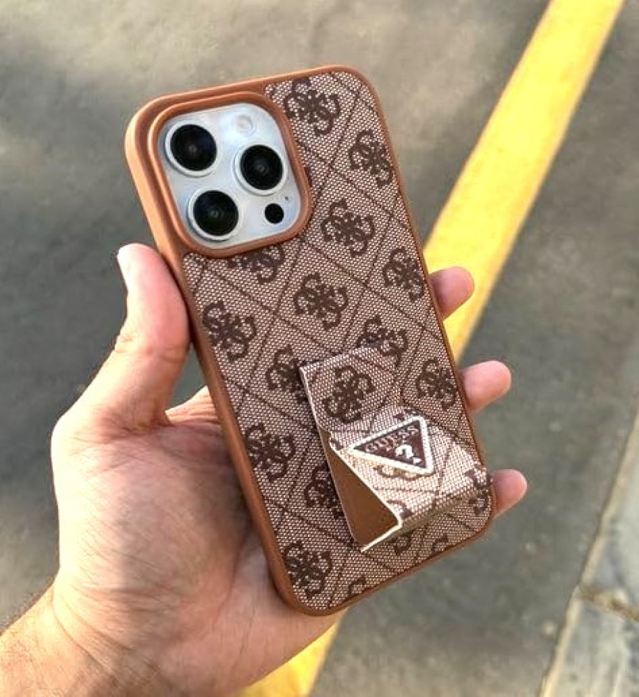  Guess جراب حماية و لمسة فخمة, أناقة و متانة مع ماسكة ذكية, حماية من السقوط, شعار إستراس بارز أنيق, تركيب سهل و سطح مانع للإنزلاق موبايل ايفون 12 برو ماكس 