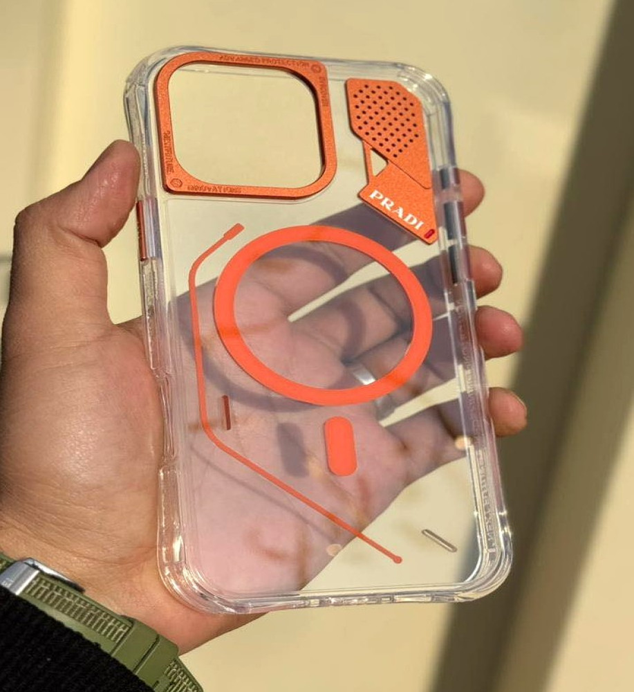  Clear iPhone 17 Pro Max case with MagSafe support, featuring a sleek geometric design with heat dissipation, 1.8m drop protection, anti-slip properties, and compatibility with wireless charging. 