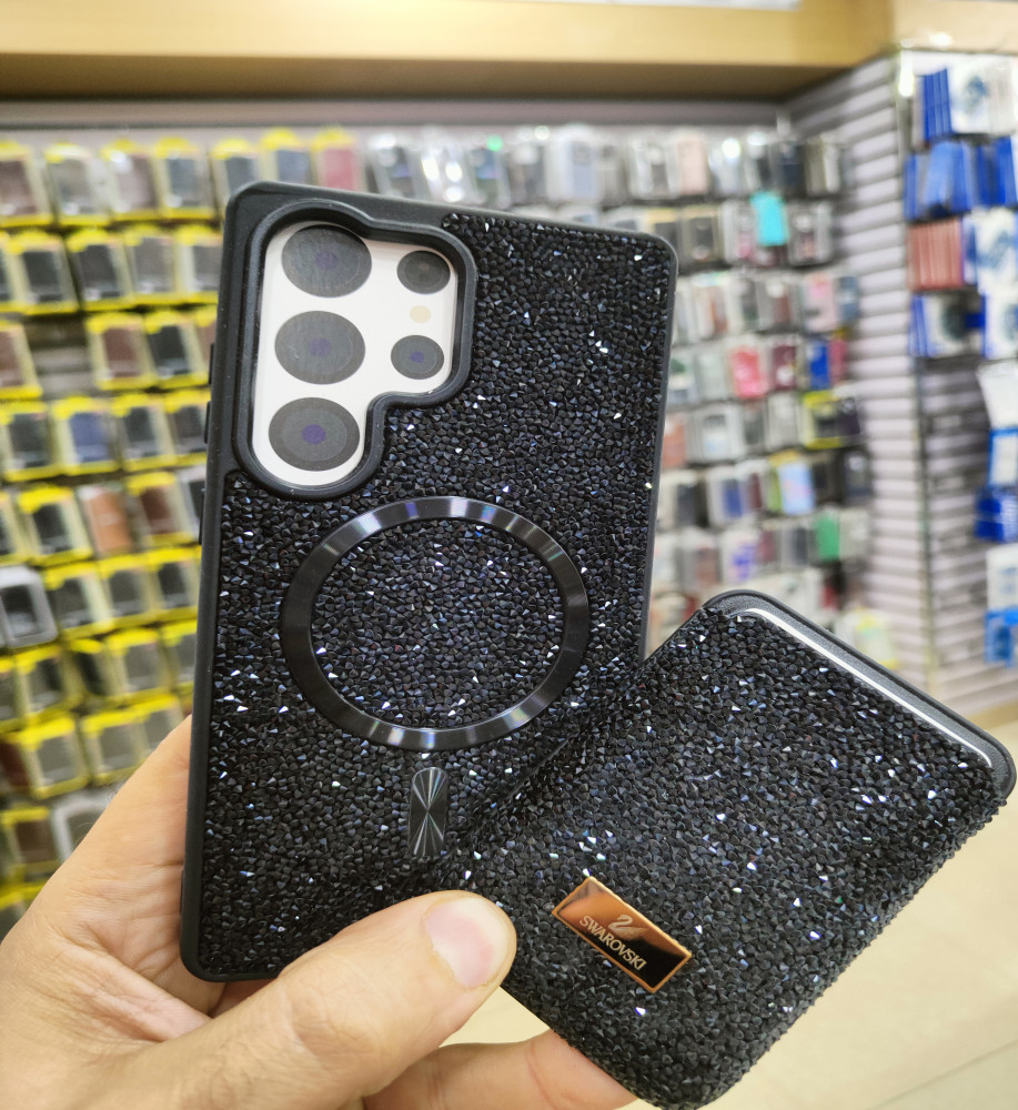  Luxury rhinestone-studded Samsung S24 Ultra case with magnetic card holder and MagSafe support – stylish protective cover for wireless charging 