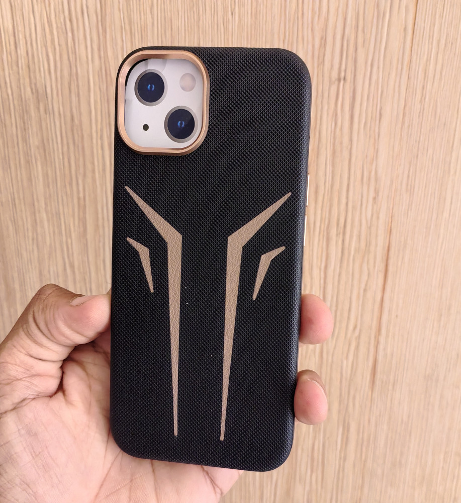 *Carbon fiber protective case for iPhone 13/14* 
