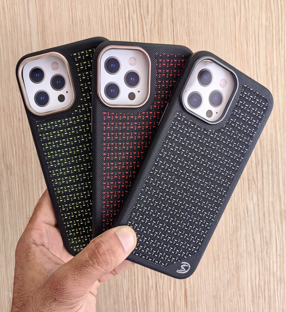 *Carbon fiber protective case for iPhone 13 Pro Max* 