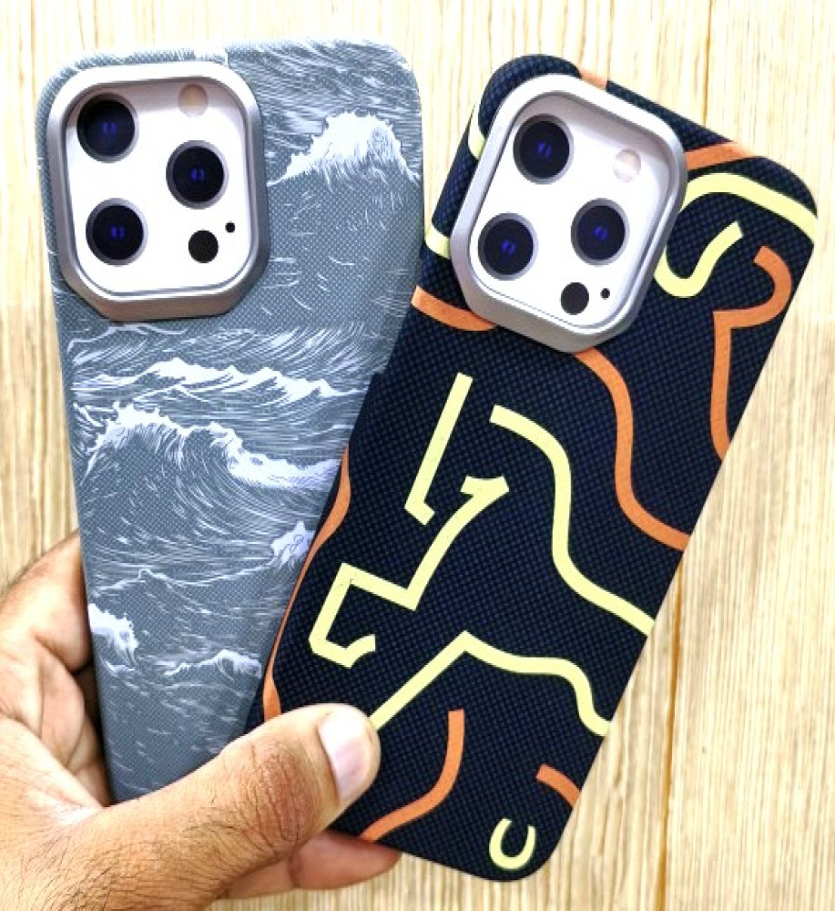  iPhone 14 Pro Max Carbon Fiber MagSafe Case – Protective and Stylish. 