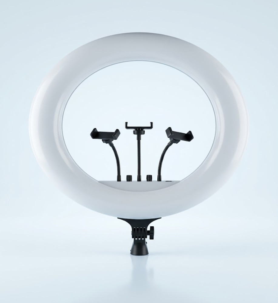  LJJ-45 Ring light size 18 inch Ring light, 18-inch ring light, equipped with three mobile phone holders and three brightness levels, controllable via control buttons. 